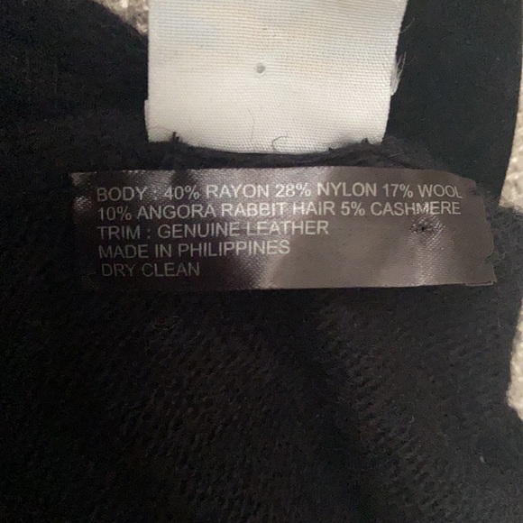 Black Cashmere Blend Shawl with Leather fringes - Picture 5 of 5